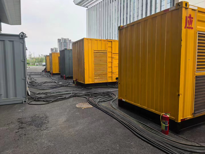 和政不同季节柴油发电机组保养有哪些注意事项?