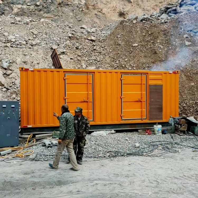 和政如何选择适合自己的 800KW 柴油发电机组?